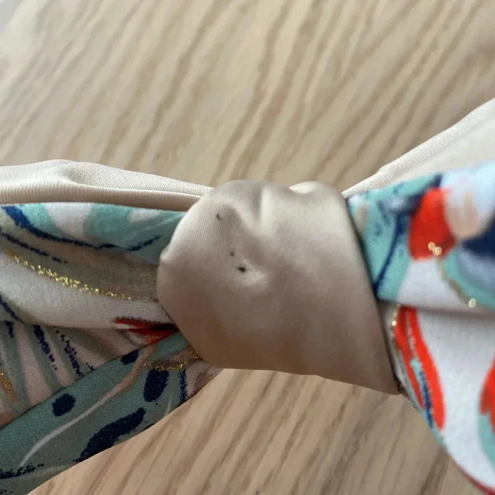 🆕Ivory Multi-print Bow Knot Headband🆕 - Picture 6 of 6